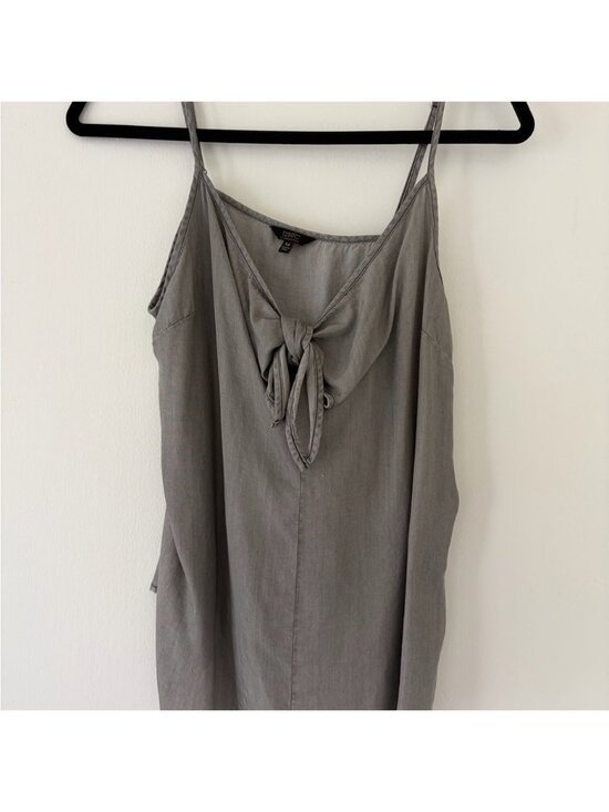 Tops - Gray Sleeveless Top